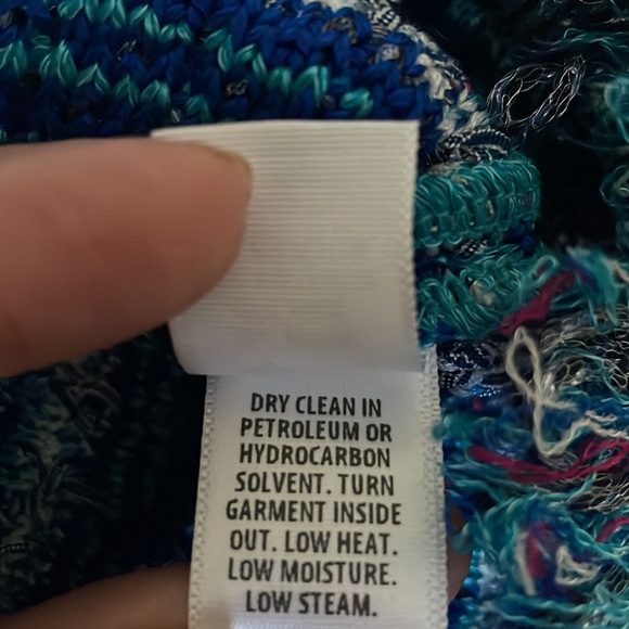 St. John Collection Tweed Knit Sleeveless Shift Dress - Picture 9 of 16